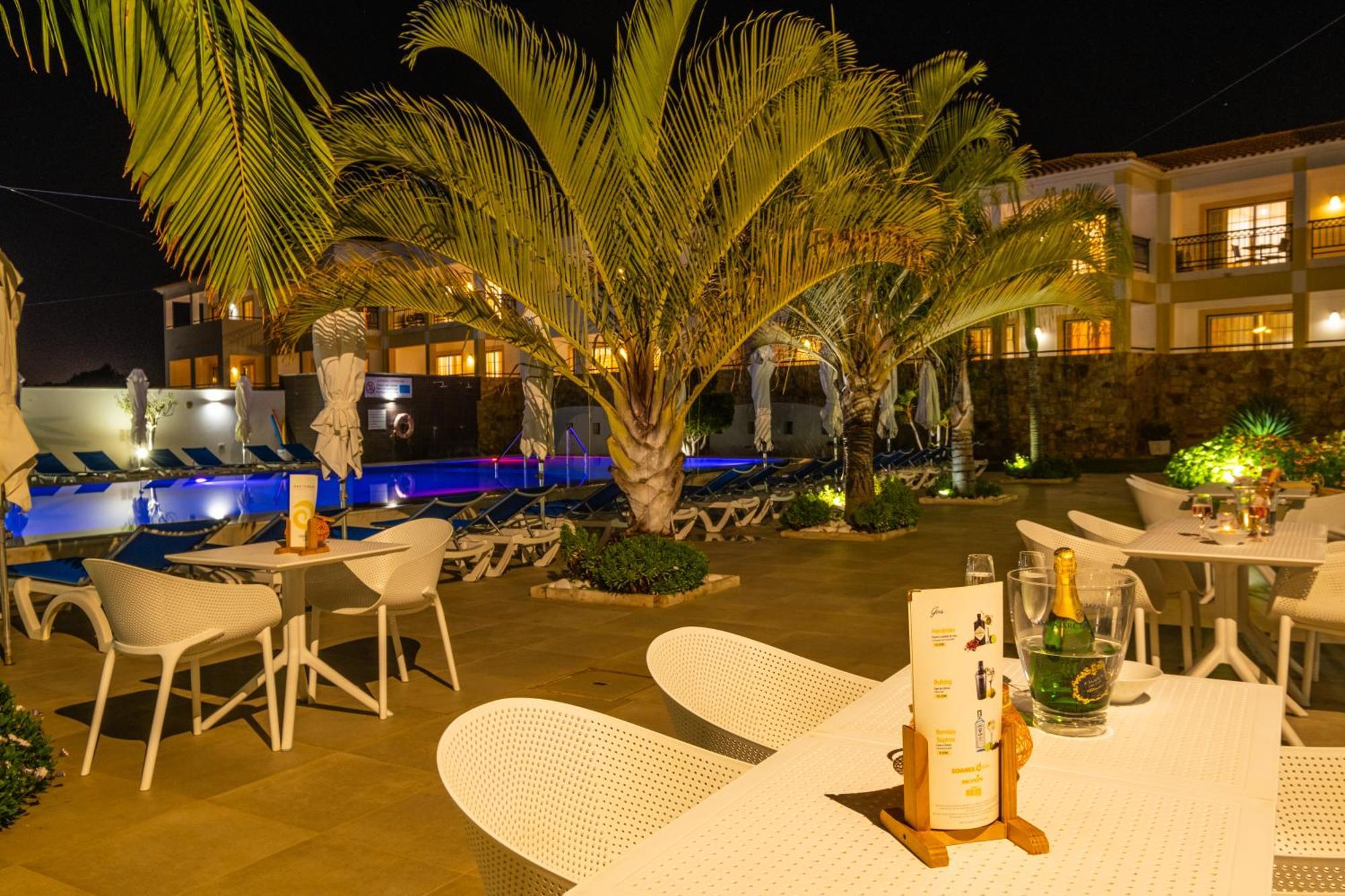 Apartamentos Turisticos Novochoro อัลบูเฟรา ภายนอก รูปภาพ
